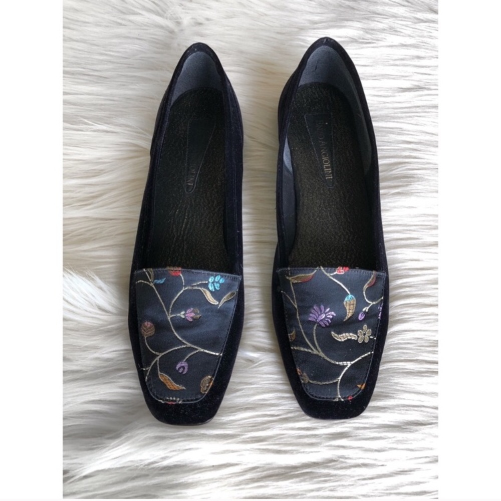 🔴 SOLD 🔴 ENZO ANGIOLINI | Black Velvet Loafers
